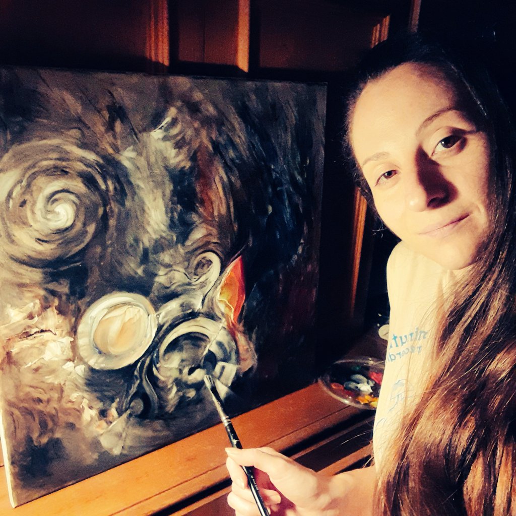 Back into oil paiting

🫡😌💜

#salamandra_artworks #oilpainting #canvas #art #darkart #painting #abstractart #artgallery #artwork #artprocess #Ukraine