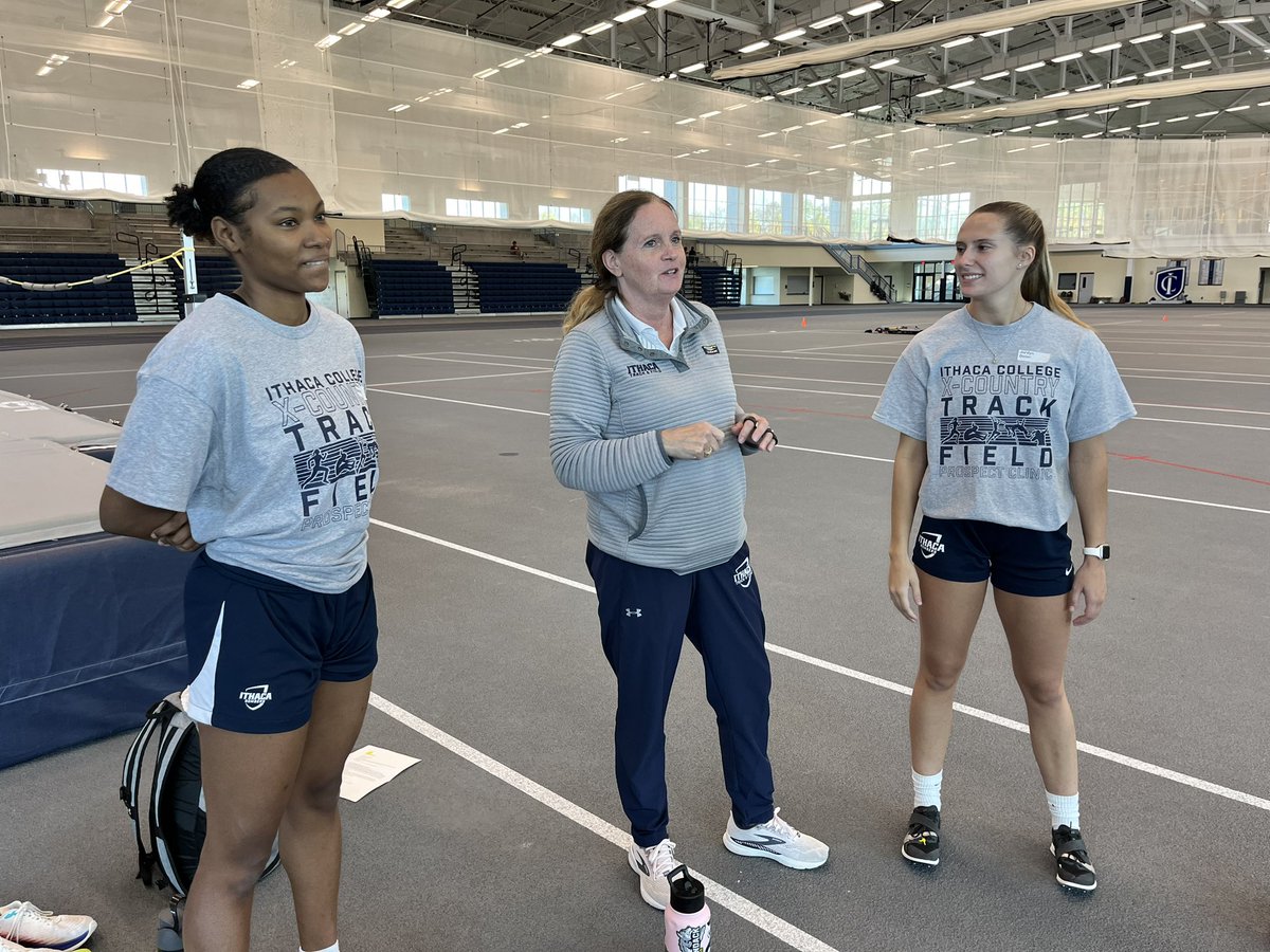 bombersictf's tweet photo. We had a great time yesterday hosting our annual prospect clinic! Our athletes gave tours, stepped in as coaches, and answered panel questions for the prospective students. We want to thank all prospects who came and participated!

#gobombers | #empower https://t.co/M0jXvVOSm6