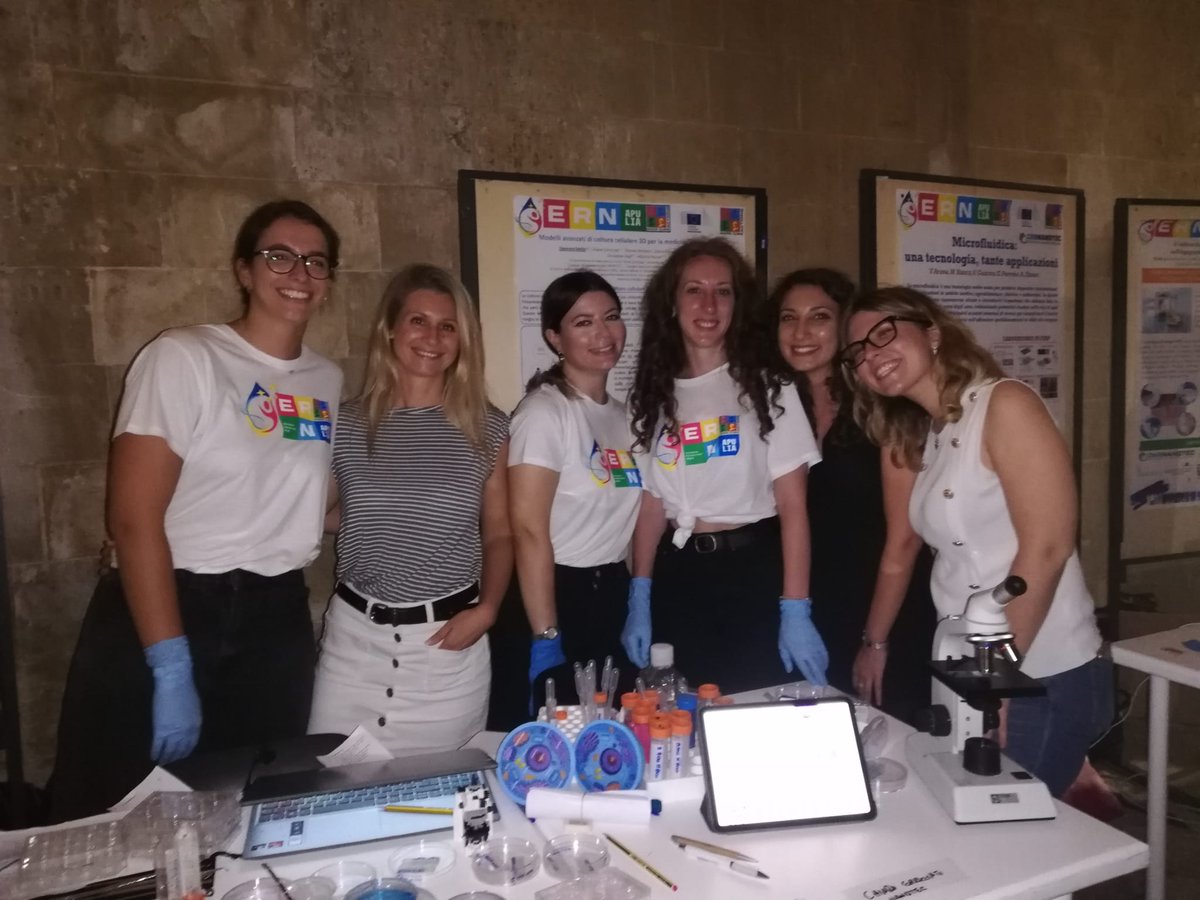 I'm grateful to have taken part in the #europeanresearchersnight2023 as PhD student at Cnr - Istituto di Nanotecnologia and Università del Salento .  A unique opportunity to spread our work and science to adults and children! 
#ernapulia #nottedeiricercatoriedellericercatrici