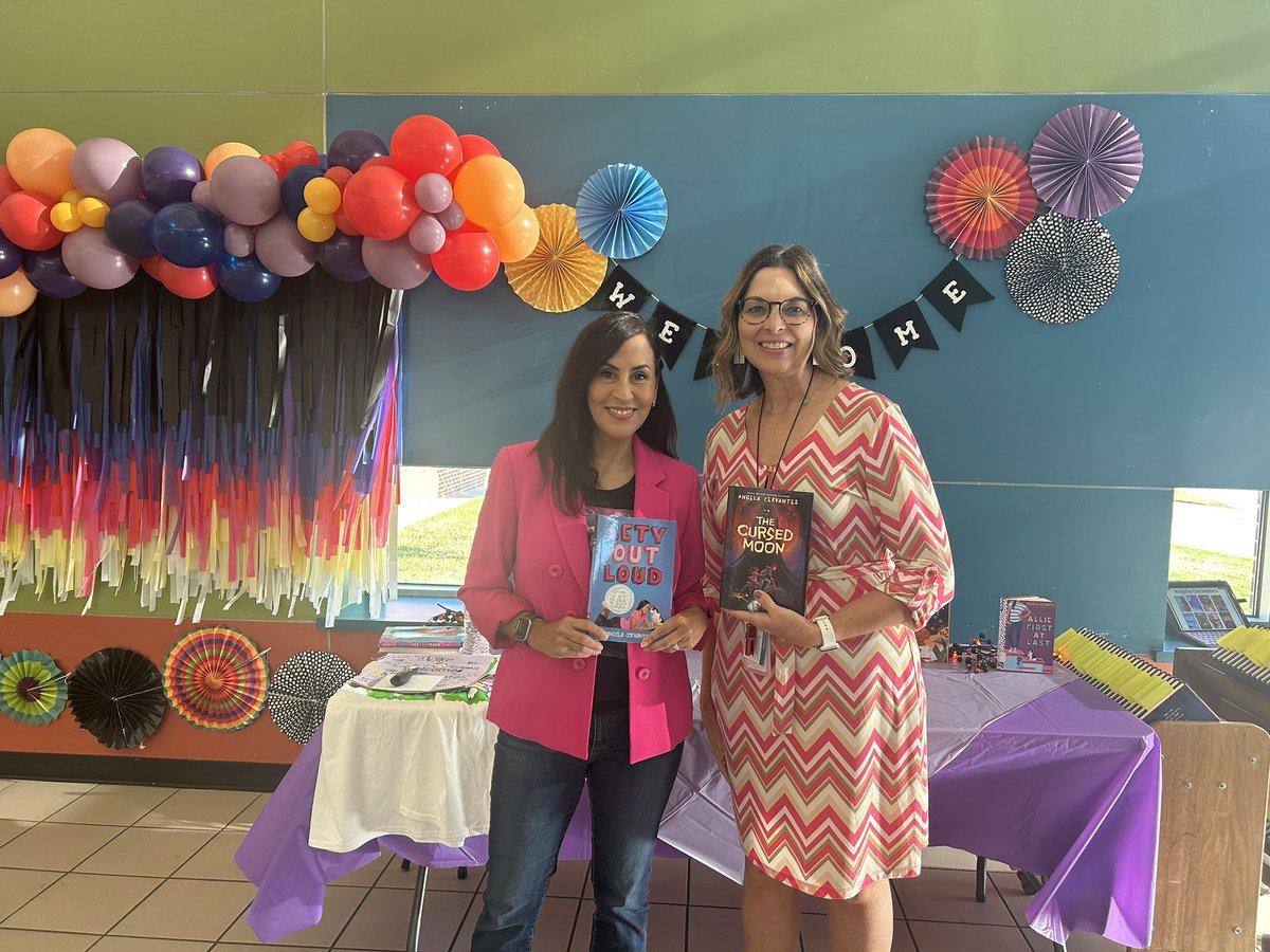 beckergaile's tweet photo. @AngelaCervantes sharing her journey as an author with @OrtizLibrary259 students. She overcame 20 rejections on her way to fulfilling a lifelong dream! @Watermarkbooks @usd259libraries #wpscommunityoflearning https://t.co/0zunCVAq9U
