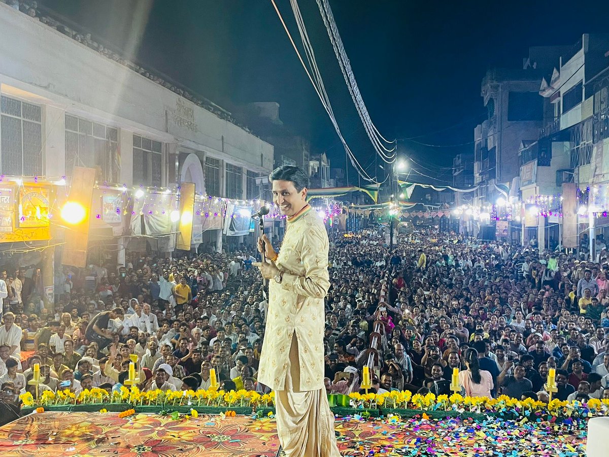 Dr Kumar Vishvas tweet media