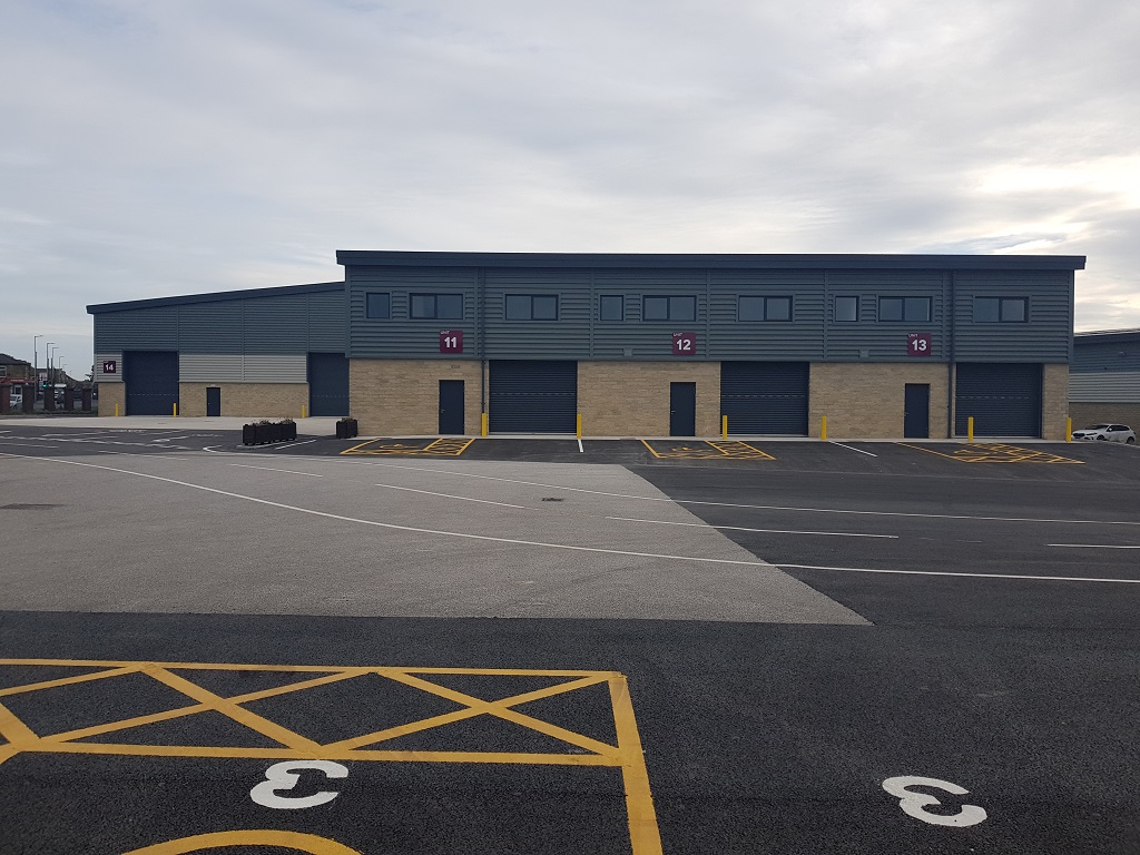 tdjaggerltd's tweet photo. Final Phase Units 11-14 complete at Cutler Heights Bradford. 3No New Units ranging from 1,980sq.ft to 3,466sq.ft warehouse/storage space to the ground floor together with first floor office accommodation. Each unit constructed to a high quality spec with service yards &amp; parking. https://t.co/pXU0xjVsaZ