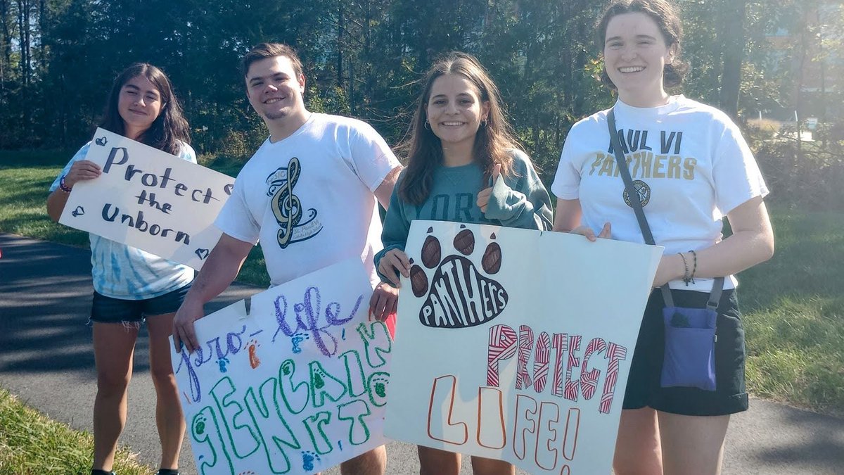 PaulVICatholic's tweet photo. Panthers for Life hosted a Life Chain prayer vigil on Sunday to kick off Respect Life Month. #RespectLifeMonth #PVIPrays #LifeIsVeryGood https://t.co/gsKXs4xMOR