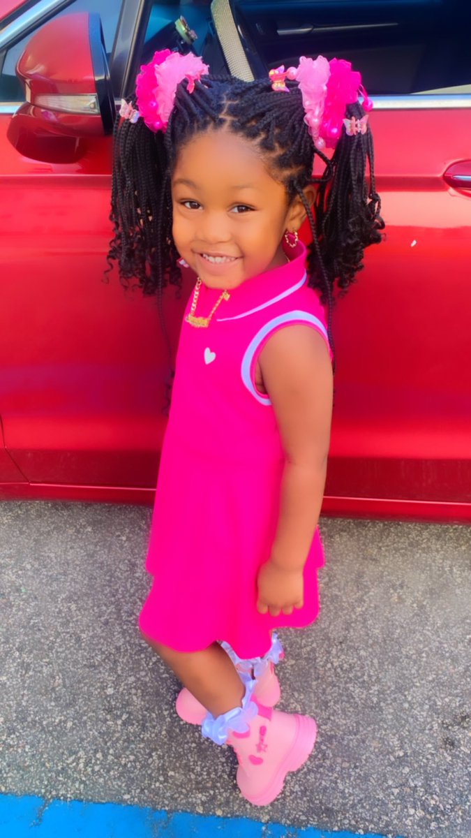BigBagRi's tweet photo. First Day Back for My Lil Mini Me 🥺💕 #SaMiyah 👑 https://t.co/qyk97UnLbz