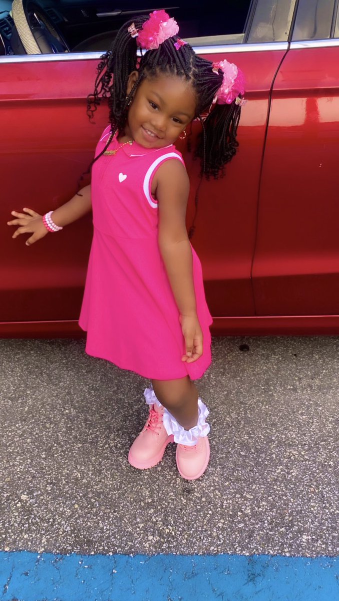 BigBagRi's tweet photo. First Day Back for My Lil Mini Me 🥺💕 #SaMiyah 👑 https://t.co/qyk97UnLbz