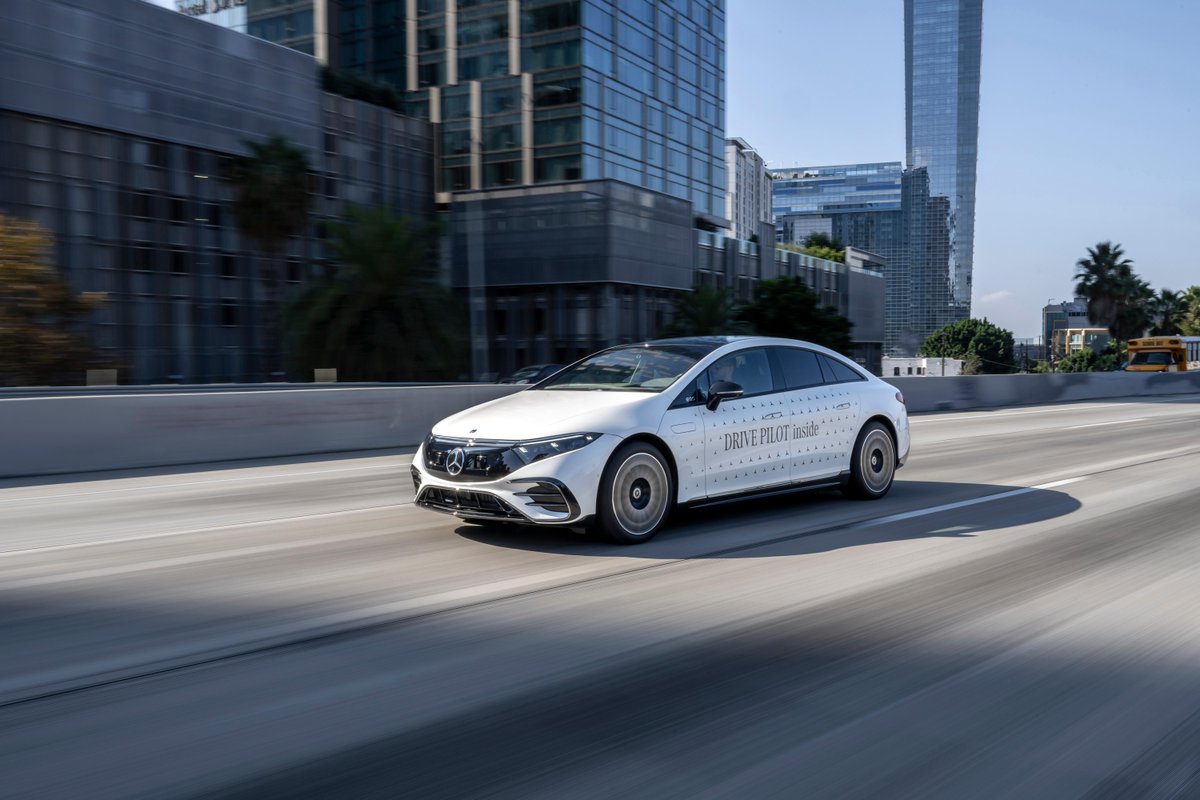 MercedesBenz's tweet photo. DRIVE PILOT- the automated driving revolution. The class-leading system for conditionally automated driving, will be rolled out to the U.S. in late 2023 with in the states of California and Nevada.

More: https://t.co/s3naIFgJ88 https://t.co/h3FTqASoac