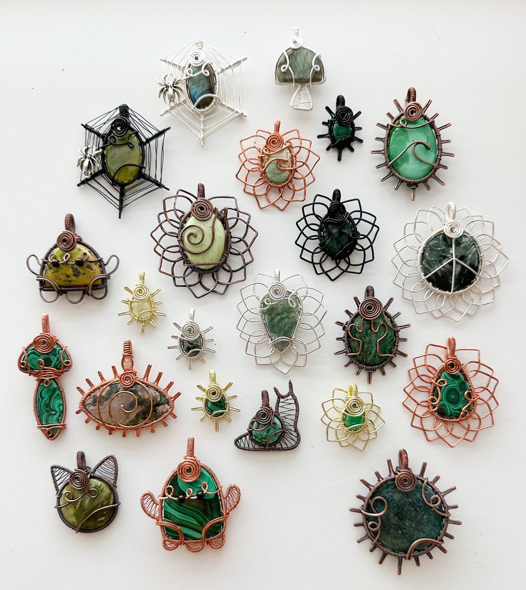 mildhippie's tweet photo. the crystals         🪲🌱🐛       the pendants

“green thumb” collection coming Friday October 6th at 8pm eastern time <3 https://t.co/c5XOoYH2df