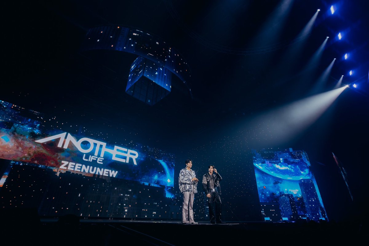 CwrNew's tweet photo. เป็นยังไงบ้างค้าบทุกคน คอนเสิร์ตคู่ครั้งแรกของนุกับเฮีย ใครเป็นเหมือนนุมั่งมั้ย พอจบคอนแล้วรู้สึกโล่ง ๆ โหวง ๆ คิดถึงไปหมด 🥹 แต่เราสองคนแฮปปี้มั่ก ๆ เลยนะงับ สนุกมาก ๆ หวังว่าทุกคนจะชอบเหมือนกันนะค้าบ
#ZeeNuNewConcertDay1 
#ZeeNuNewConcertDay2 https://t.co/BNxwmxMQDM