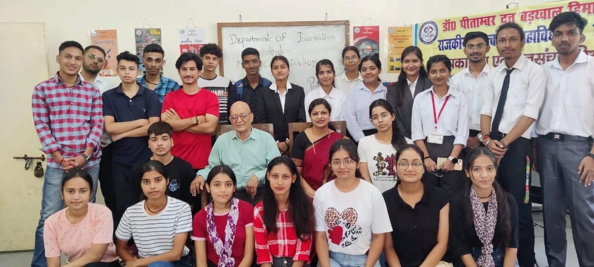 GpgcKotdwar's tweet photo. 29.09.2023
Career Guidance and Orientation program in department of Journalism and Mass Communication
#Orientation
#CareerGuidance
#StudentSupportAndProgression
#BJMC
#DrPDBHimalayanGovtPGCollegeKotdwar https://t.co/Q9LBj4ZHC9