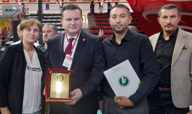 Sakarya Staj ve Çıraklık Mağdurları MHP Kongresinde Destek Sözü Aldı kapsamhaber.com/sakarya-staj-v… #Sakarya <a href="/StajCirak/">Staj ve Çıraklık Sigortası Mağdurları</a> #StajyerVeCıraklaraAdilYasa