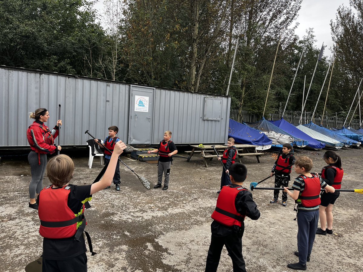 Vernon56KS2's tweet photo. Year 5 have had a lovely afternoon at water-sports this afternoon! Ask us what activity we did this week! #VPPPE https://t.co/j6q8w5iIbK