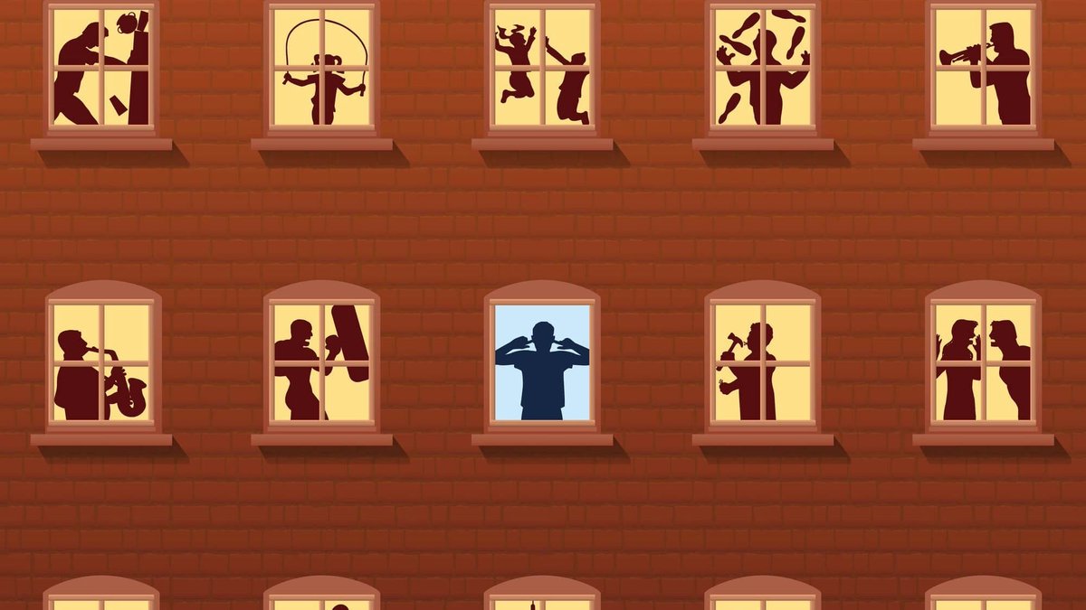 policiaelche's tweet image. El horario #nocturno, en el que debe vigilarse especialmente la generación de #ruido, queda establecido de 22:00 a 08:00

👉🏼 Obras, mudanzas y traslados NO pueden realizarse durante ese lapso de tiempo. Y si es sábado, domingo o festivo, se #restringe el comienzo a las 09:30