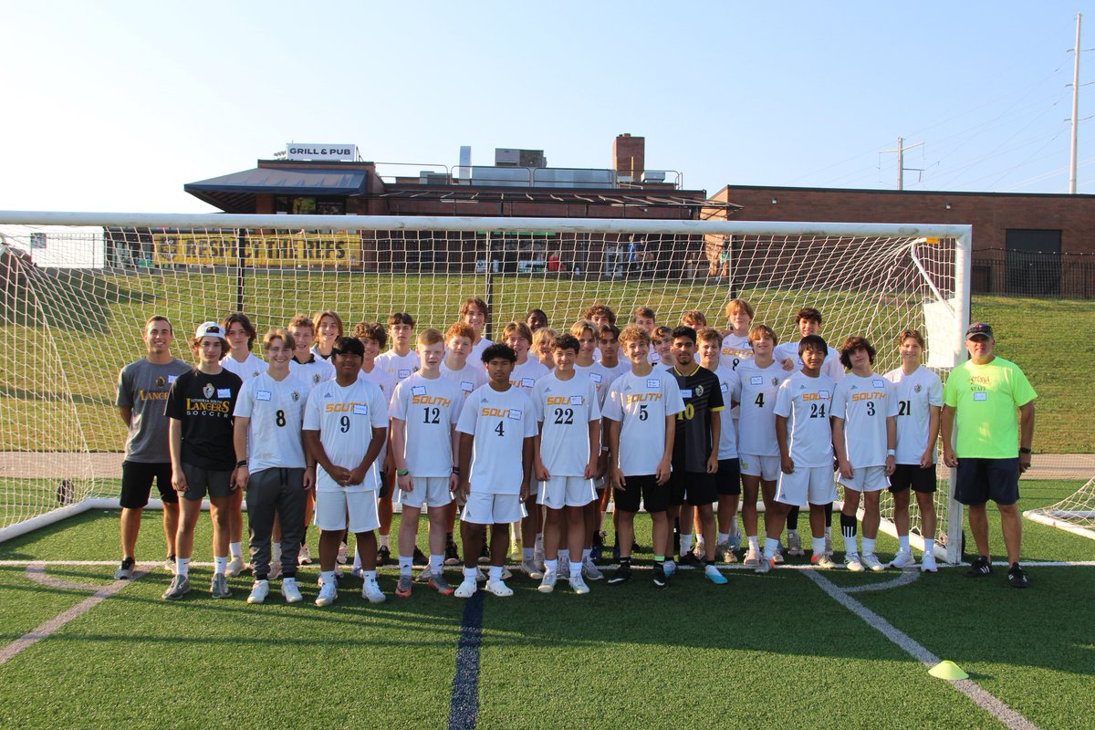 This weekend, our JV and Varsity teams had a great time volunteering with The Special Needs Soccer Association! SPENSA is a nonprofit ensuring soccer is a game for everyone. Huge thank you to SPENSA for having us!

#lhsssoccer #spensaproud