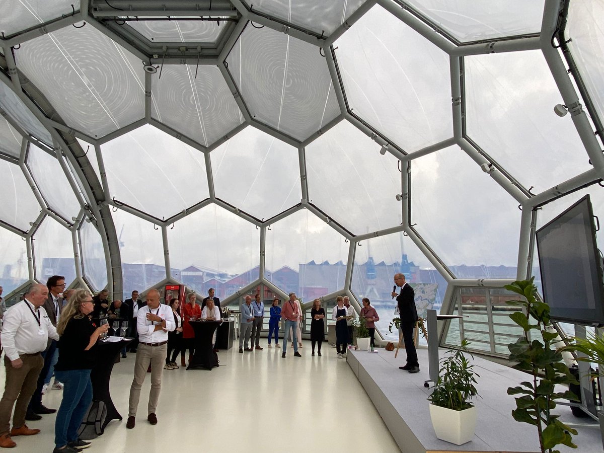 Blue21Float's tweet photo. 🌊Exciting news! The iconic Floating Pavilion in #Rotterdam is back! Built-in 2010, it's now at RDM Campus, inspiring sustainability & education. Recognized by IPCC for #ClimateAdaptation. Let's embrace #ClimateResilience and #Innovation! 🌏💙 #FloatingPavilion #Sustainability https://t.co/ptUex8Je7h