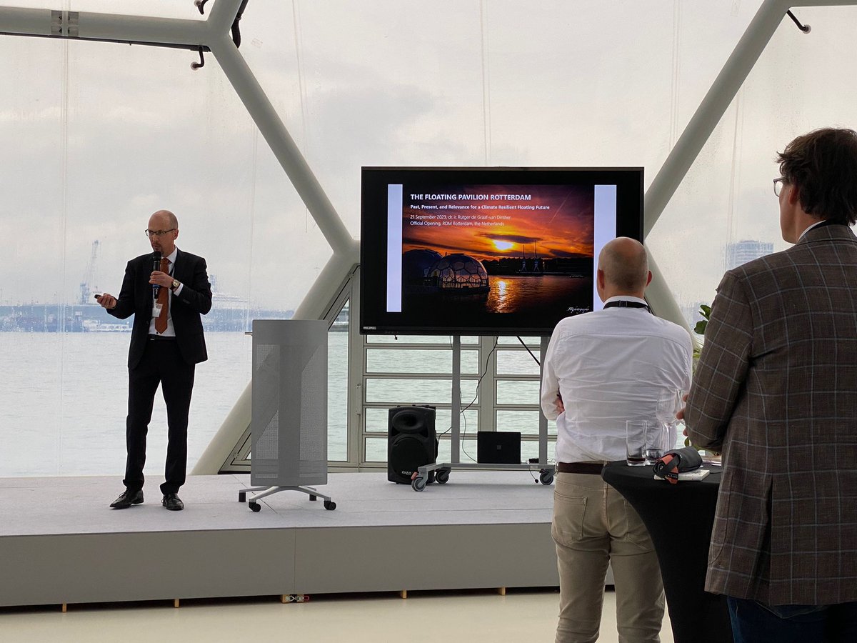 Blue21Float's tweet photo. 🌊Exciting news! The iconic Floating Pavilion in #Rotterdam is back! Built-in 2010, it's now at RDM Campus, inspiring sustainability & education. Recognized by IPCC for #ClimateAdaptation. Let's embrace #ClimateResilience and #Innovation! 🌏💙 #FloatingPavilion #Sustainability https://t.co/ptUex8Je7h