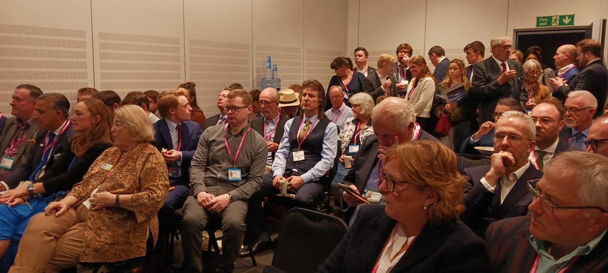 Bright Blue tweet media