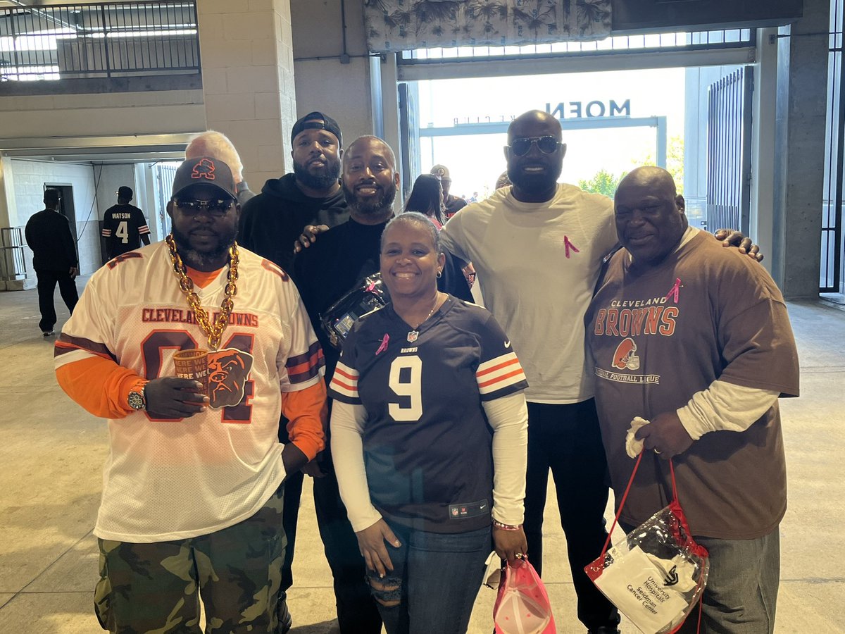 ChesleyC (@cwcheath) on Twitter photo Thank you to our patients, families and caregivers for a great day being part of the #CrucialCatch campaign! <a href="/BrownsGiveBack/">BrownsGiveBack</a> <a href="/UHhospitals/">University Hospitals</a> <a href="/Amitmahipal79/">Dr Amit Mahipal</a> <a href="/Richard_Hoehn/">Richard Hoehn</a> <a href="/grahamchap/">Graham Chapman</a> <a href="/randy_vincejr/">Randy Vince Jr.</a> Thank you to our patients, families and caregivers for a great day being part of the #CrucialCatch campaign! <a href="/BrownsGiveBack/">BrownsGiveBack</a> <a href="/UHhospitals/">University Hospitals</a> <a href="/Amitmahipal79/">Dr Amit Mahipal</a> <a href="/Richard_Hoehn/">Richard Hoehn</a> <a href="/grahamchap/">Graham Chapman</a> <a href="/randy_vincejr/">Randy Vince Jr.</a>