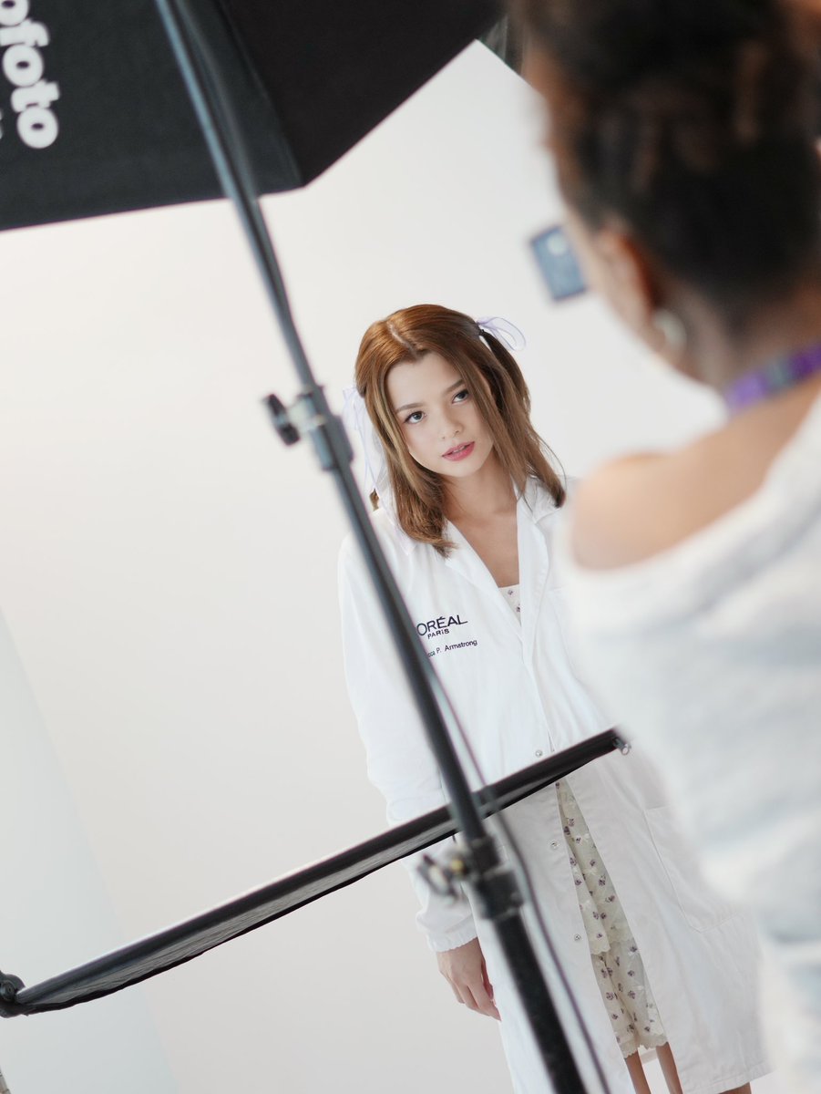 IDOLFACTORYTH's tweet photo. มาถึงเมืองแฟชั่นทั้งที ก็ต้องโพสต์ท่ากันซักหน่อย

LOREAL WITH ADMIN BECK
#LOrealHairLabXBecky https://t.co/oon8W0o4nt