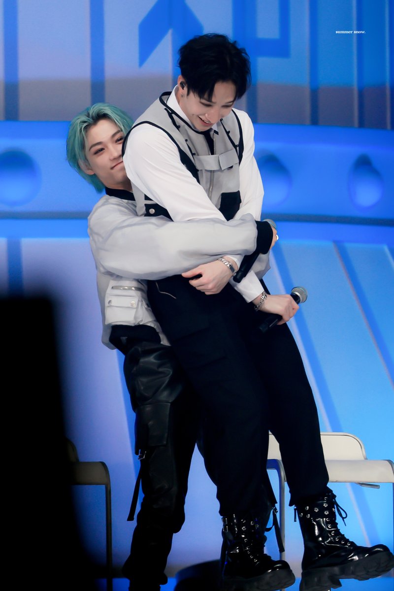 summersnow0325's tweet photo. 차니 너무 행복해보여 ㅠ🥹
#방찬 #BangChan 
#필릭스 #Felix 
#StrayKids #스트레이키즈 
#호주즈 https://t.co/iApBbFr6kw