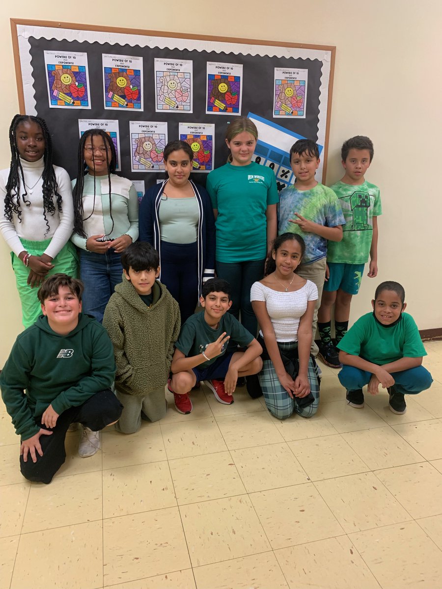 JMBCS_Eagles12's tweet photo. Students at JMBCS participateย in a Color War fundraiser to support our Kindergarten! #BayonneBOE #ColorWar #Fundraising #Eagles https://t.co/dl3SZaRDJB