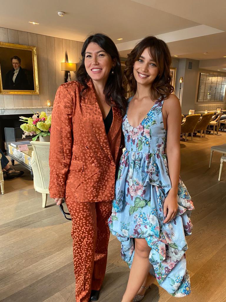 HotelCharlesV's tweet image. ⚜️GUESTS ⚜️

An unforgettable stay at the Hotel Charles V with even more exceptional guests. Thank you @DeniseTantucci and @camillalascheri for adding a touch of grace to our establishment. @HotelCharlesV 
🔗 hotelcharlesv.fr
#FirstClassHospitality #ExemplaryCustomers #PFW