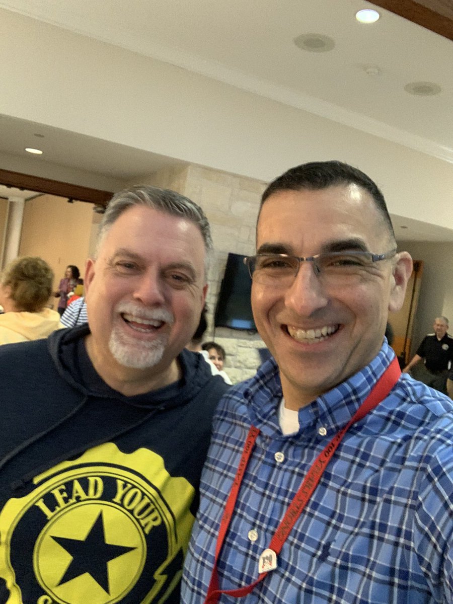 OCRobMartinez's tweet photo. Enjoying our fundamental focus. Can’t wait to share what we’ve learned. Plus I met Sean Cain! #Fundamental5 #Fun5Summit @NISDOConnorHS @TASSP1 https://t.co/yBksyJz0IM