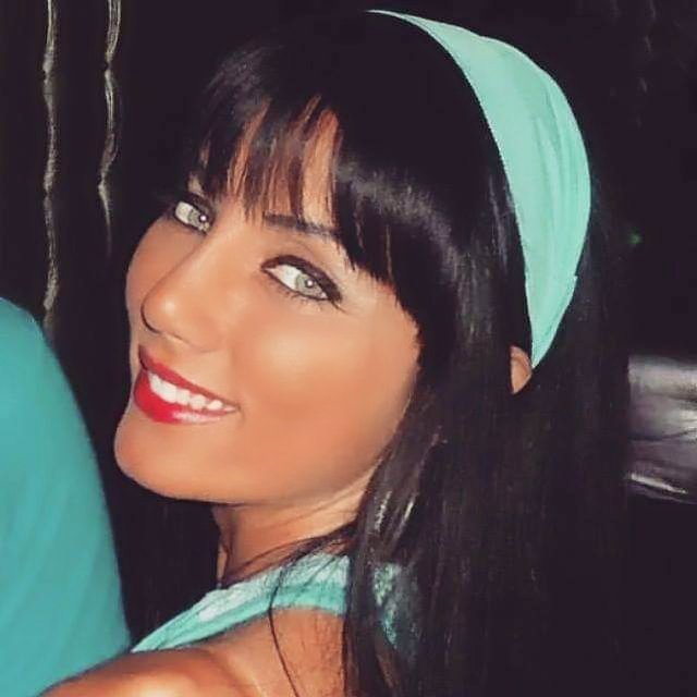 signiora_younes's tweet photo. دع وجهك مبتسم دائماً فهي مجرد دنيا ✋️
#مساء_الخير_والسعاده_للجميع ❤️
#NewProfilePic
#NewBeginnings
#keepsmilling https://t.co/1DlFB1Xdpr