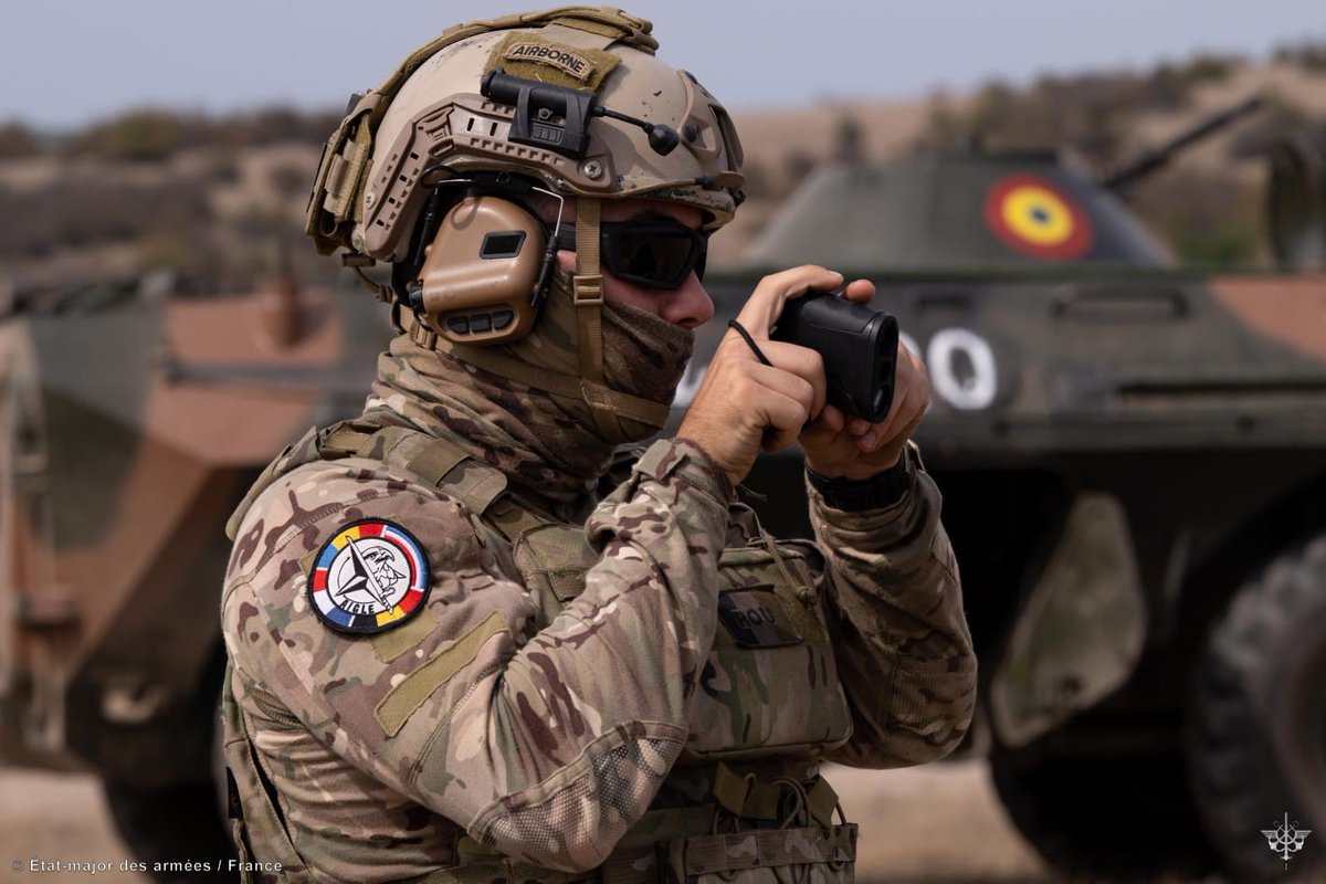 armeedeTerre's tweet image. #MissionAigle ⚔️ Zoom sur la section robotique de renseignement de l'infanterie déployée en Roumanie aux côtés de son homologue luxembourgeois 🇫🇷🤝🇱🇺

Les détails 👉defense.gouv.fr/operations/act…
#MissionsOps @EtatMajorFR @FrForcesRomania
