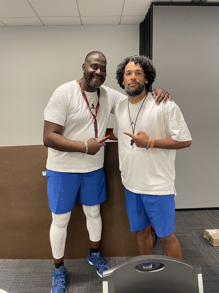 Mr. S. Gunn tweet media