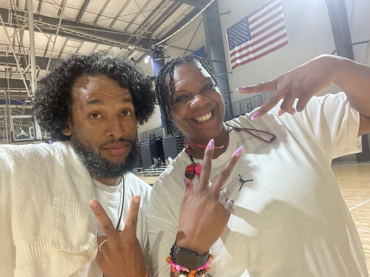 Mr. S. Gunn tweet media