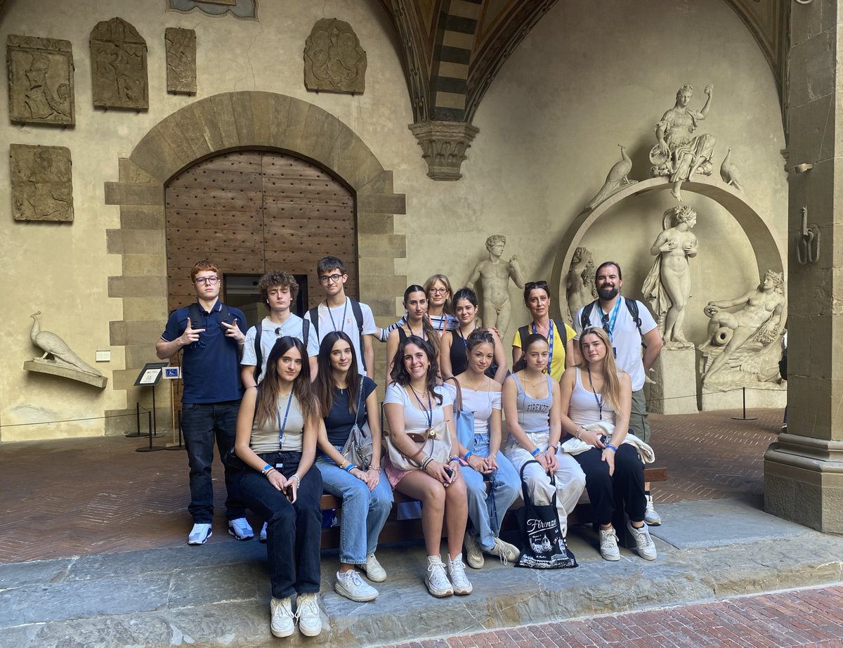 BSN Modern Languages tweet media