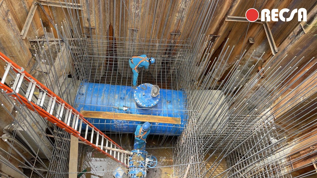 RECSA_MX's tweet photo. 💧En el acueducto Manija #Tibitoc, estamos trabajando en la #construcción de la cámara definitiva. En esta cámara, se alojarán las válvulas de control del #acueducto, así como los instrumentos del monitoreo de medición del flujo.

#RECSA #Obras #Construcción #Agua #Infraestructura #ProcesoConstructivo