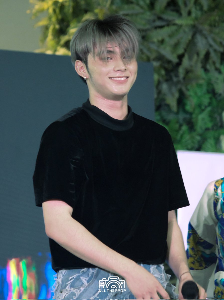 AllThePPop's tweet photo. 10032023 - CEBU PPOP FIESTA

What a beautiful face to behold @ptrckrcmr20

VXON AT PPOPFIESTA CEBU
@vxonofficial #VXON 
#VXONxPPOPFiesta #PPOPFiestaTour_Cebu https://t.co/ksCrKy7ZSO