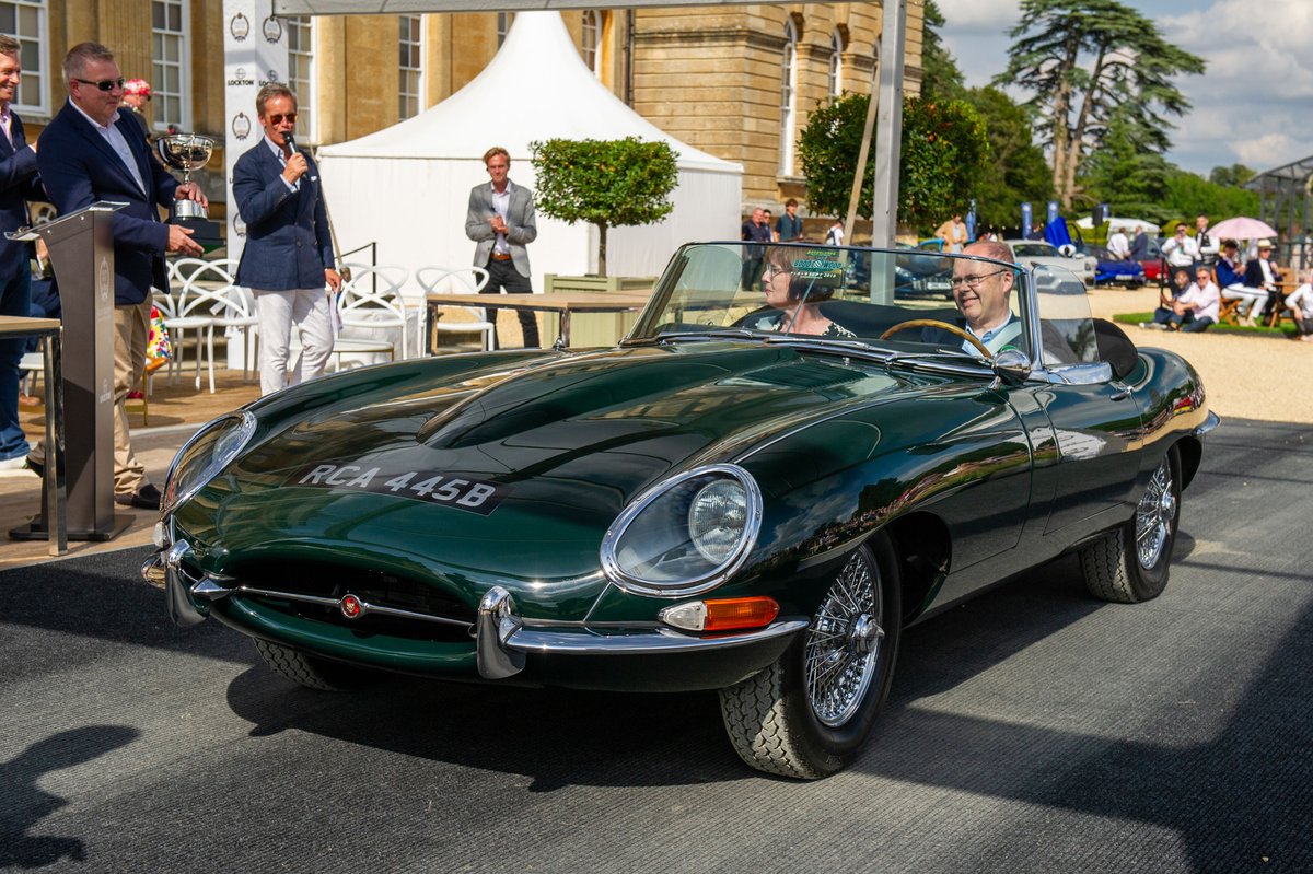 EType_UK's tweet photo. This year's spectacular Salon Privé and the 2023 Best Club Car, the most exceptional automobile on the day, awarded to the beautiful, E-Type UK sold, Jaguar E-type S1 OTS. #salonPrivé #classiccarconcour #concours #winningcar #etypeuk #etypejaguar #hamptoncourtconcoursofelegance https://t.co/sYWS0FpoRR