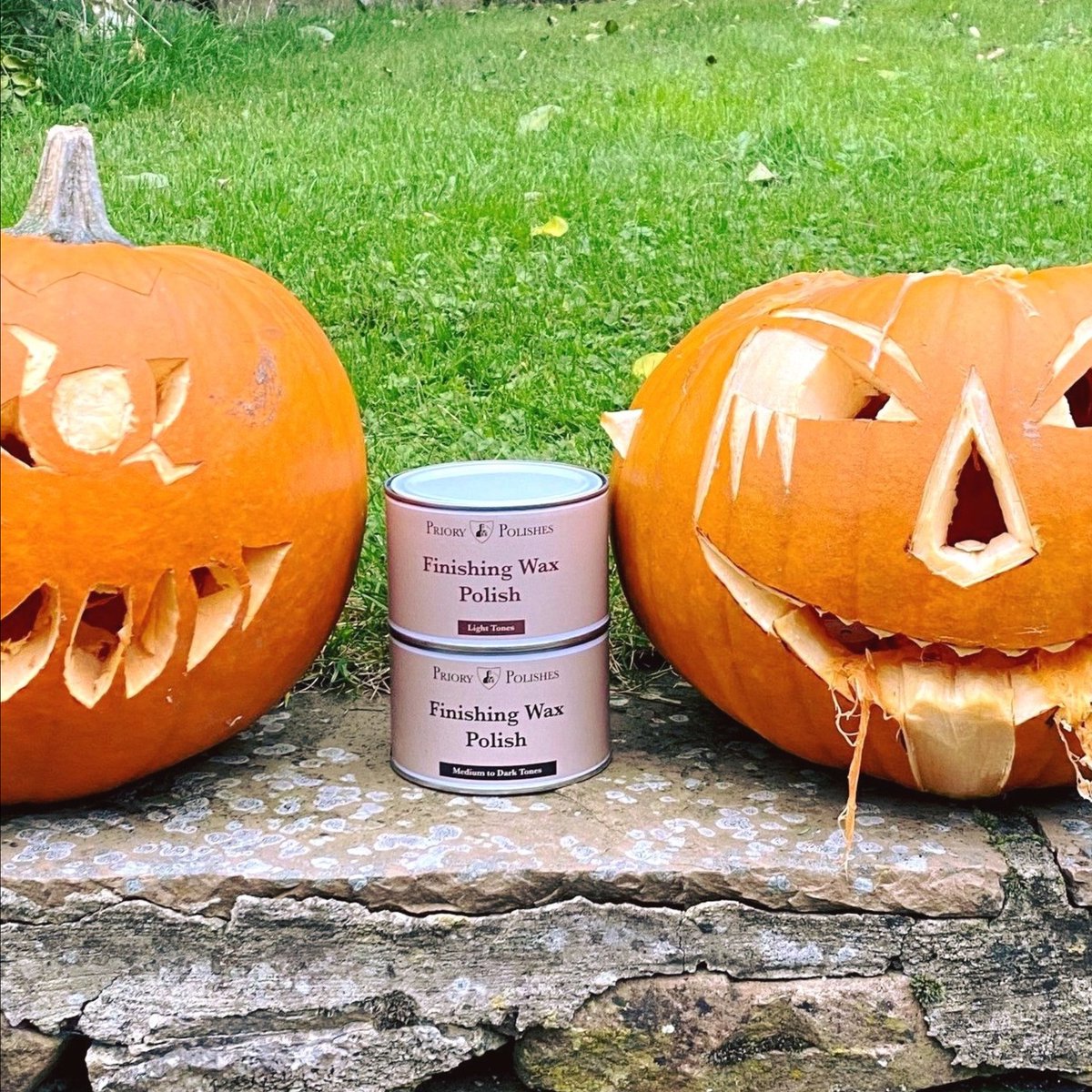👻 It's officially October! 🎃

Carve your pumpkins and prep your woodwork 🪵. Our Finishing Bees Wax feeds, nourishes &amp; protects all types of wood perfect to prep your table before any autumn arts &amp; crafts!

#wax #beeswax #furniturerestoration #furniture #restoration #decor