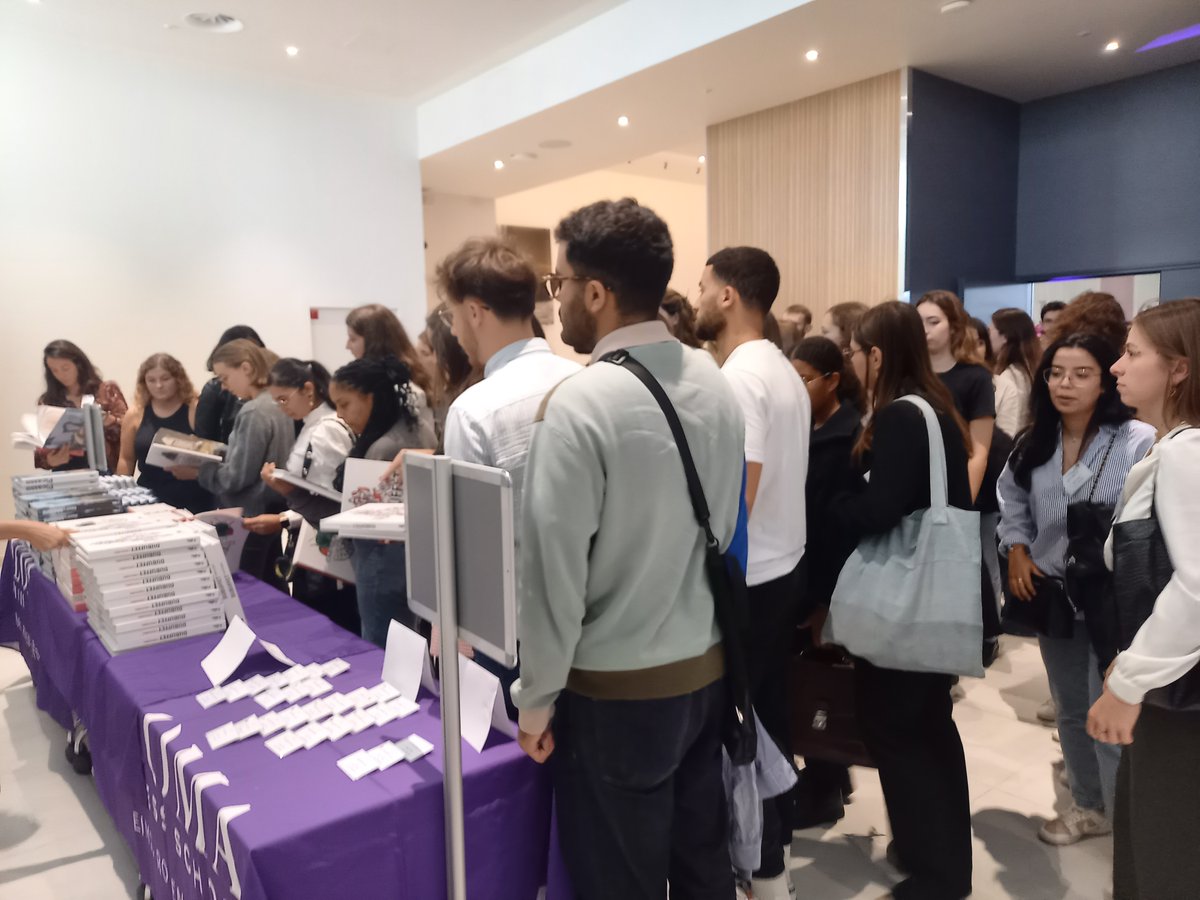 Les étudiants des Mastères Spécialisés et Masters of Science en alternance ont fait leur rentrée sur le campus de Paris : 2 jours pour appréhender leur nouvelle formation, rencontrer les responsables académiques et créer un esprit de promo 🤩

Nous leur souhaitons la bienvenue !