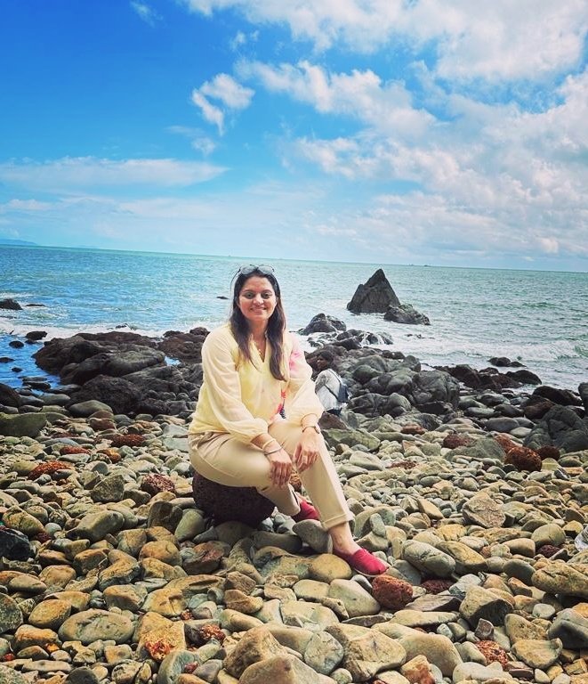 Be like the ocean. Breathtaking to look at, strong enough to not be destroyed, and gentle enough so others find comfort in your presence.

In sync with the ocean 💙 

#goadiaries #pebblebeach