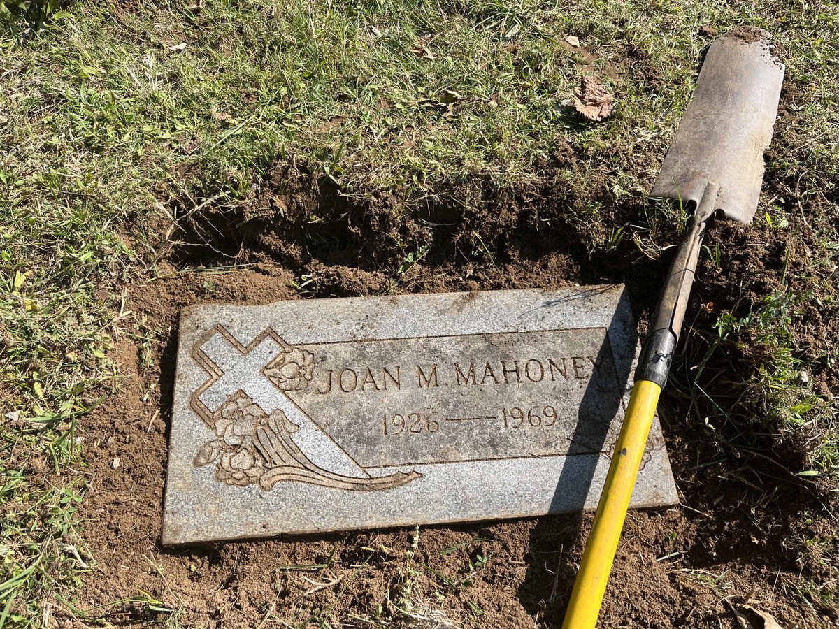 revmahoney's tweet photo. Devoted Irish son! For 54 years, I have been coming to my mom’s grave on the Jersey Shore and making sure it was taken care of while honoring her life. Am I a mama’s boy? I proudly say that I am! #MomasBoy #DevotedSon #LoveYouJoan https://t.co/lXCyRMDeFt