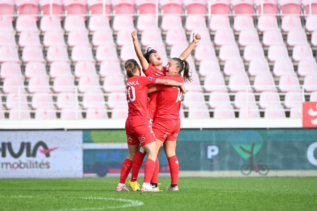 DFCO_Officiel's tweet photo. 𝐔𝐧𝐞 𝐞𝐧𝐭𝐫𝐞́𝐞 𝐝𝐞́𝐭𝐞𝐫𝐦𝐢𝐧𝐚𝐧𝐭𝐞 🔥
Xixi a inscrit un double express ⚽️⚽️
Le résumé vidéo 👉 https://t.co/VGtlvyiAcj
#DFCOLOSC https://t.co/ItroZwoWOb