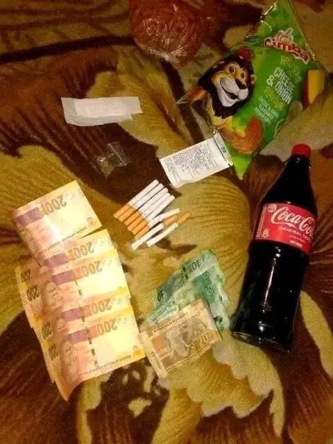 AwaGumede's tweet photo. You don’t need to have a lot of money to live isoft life kuMjolo🤧 https://t.co/oiL7hJPI9X