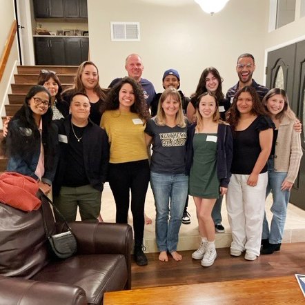VPForgues's tweet photo. 🏠 Every semester it is our pleasure to host Dinner with 12 Titans. Last night this amazing group of students joined us for good food and great conversation 💬. They always remind us of why we do this important work. 🍽️

#csuftitans #dinnerwith12titans #csufstudents #csufalumni https://t.co/jZhC63qNUv