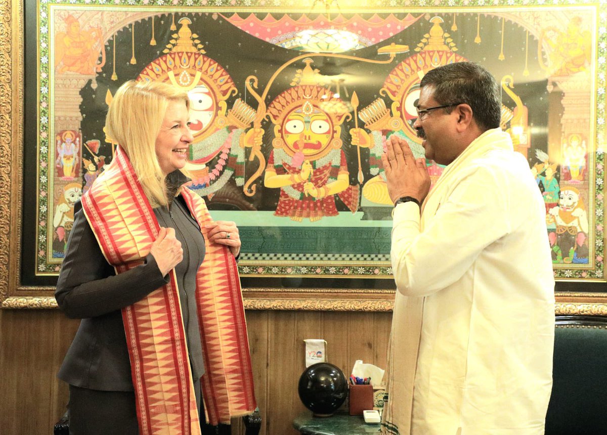 dpradhanbjp's tweet image. Pleasure meeting ED, @UNICEF, Ms. Catherine Russell. 

Good conversations on further strengthening the India-UNICEF partnership, particularly working together to ensure post G-20 momentum on the education agenda and ways in which UNICEF can take India’s best practices in learning…