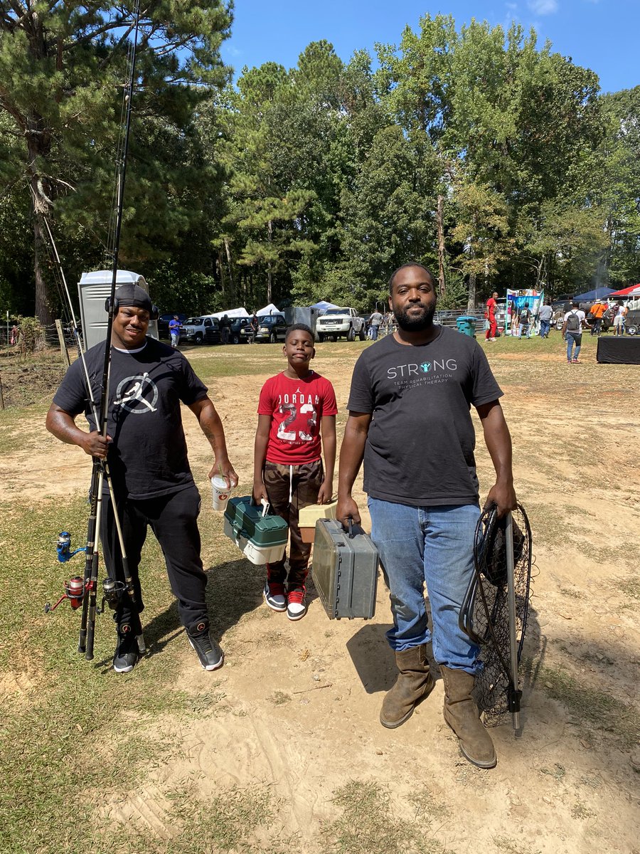 fulcoclerk's tweet photo. “If you give a man a fish, you’ll feed him for a day, but if you teach him how to fish, you’ll feed him for a lifetime.”
Thank you @1moquestion for teaching our you men not only how to fish, but also how to #FEEL (emotions), and #FOCUS on how to #FIGURE life out. #SONDAY https://t.co/fGjIAHsJka