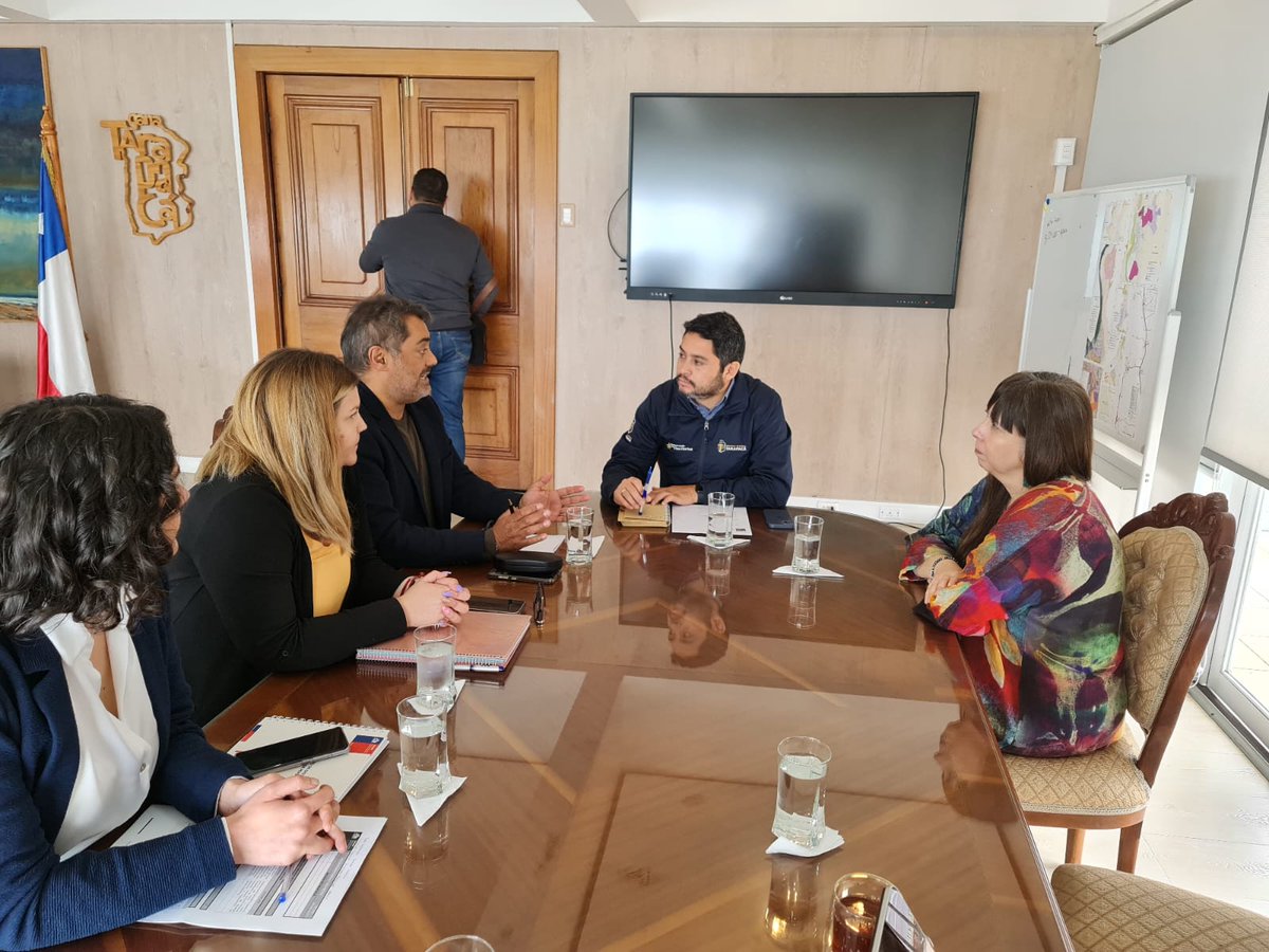 📍R. de Tarapacá:

➡️En otra reunión, el director nacional (s), directora implementadora Servicio de Reinserción Social Juvenil y directores regionales, conversaron con <a href="/Gore_Tarapaca/">Gobierno Regional Tarapacá</a> sobre proyectos que mejoren condiciones de habitabilidad Centro de Justicia Juvenil de Iquique.