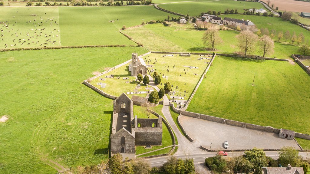 Another of our successful 'Heritage through Art' grant applications is from the Aghaboe Abbey Preservation Committee.⛪️👩‍🎨
The committee will commission an artist to produce a visual interpretation of Aghaboe Abbey as it was in the past.😊