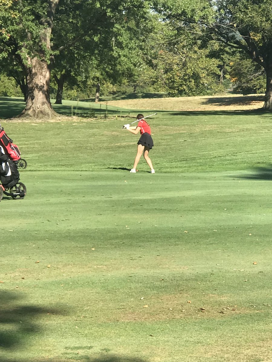 nrhsathletics's tweet photo. Lady Lions at Hamilton Elks D1 Sectional! Perfect day! https://t.co/MgisdP6o3w