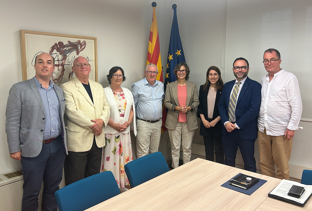 💼 La consellera <a href="/MeritxellSerret/">Meritxell Serret Aleu</a>, la directora general de l'Acció Exterior <a href="/AnnaDotor/">Anna Dotor</a> i el delegat <a href="/Catalonia_UK/">Catalan Gov. United Kingdom and Ireland</a> Francesc Claret s'han reunit amb <a href="/APPGCatalonia/">APPG on Catalonia</a> 

🤝 Han comentat l'actualitat política catalana i han explorat noves vies de col·laboració en clau cultural