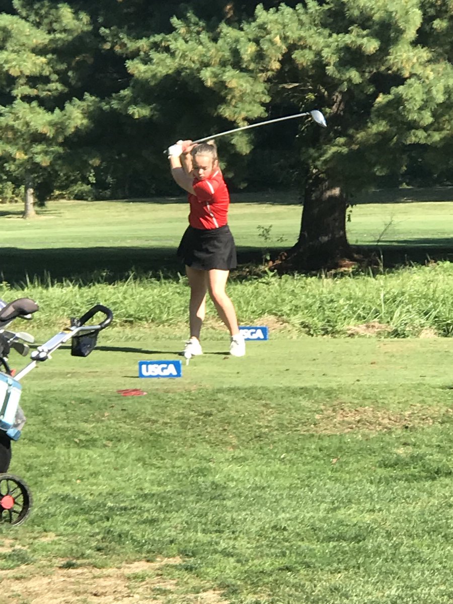 nrhsathletics's tweet photo. Lady Lions at Hamilton Elks D1 Sectional! Perfect day! https://t.co/MgisdP6o3w