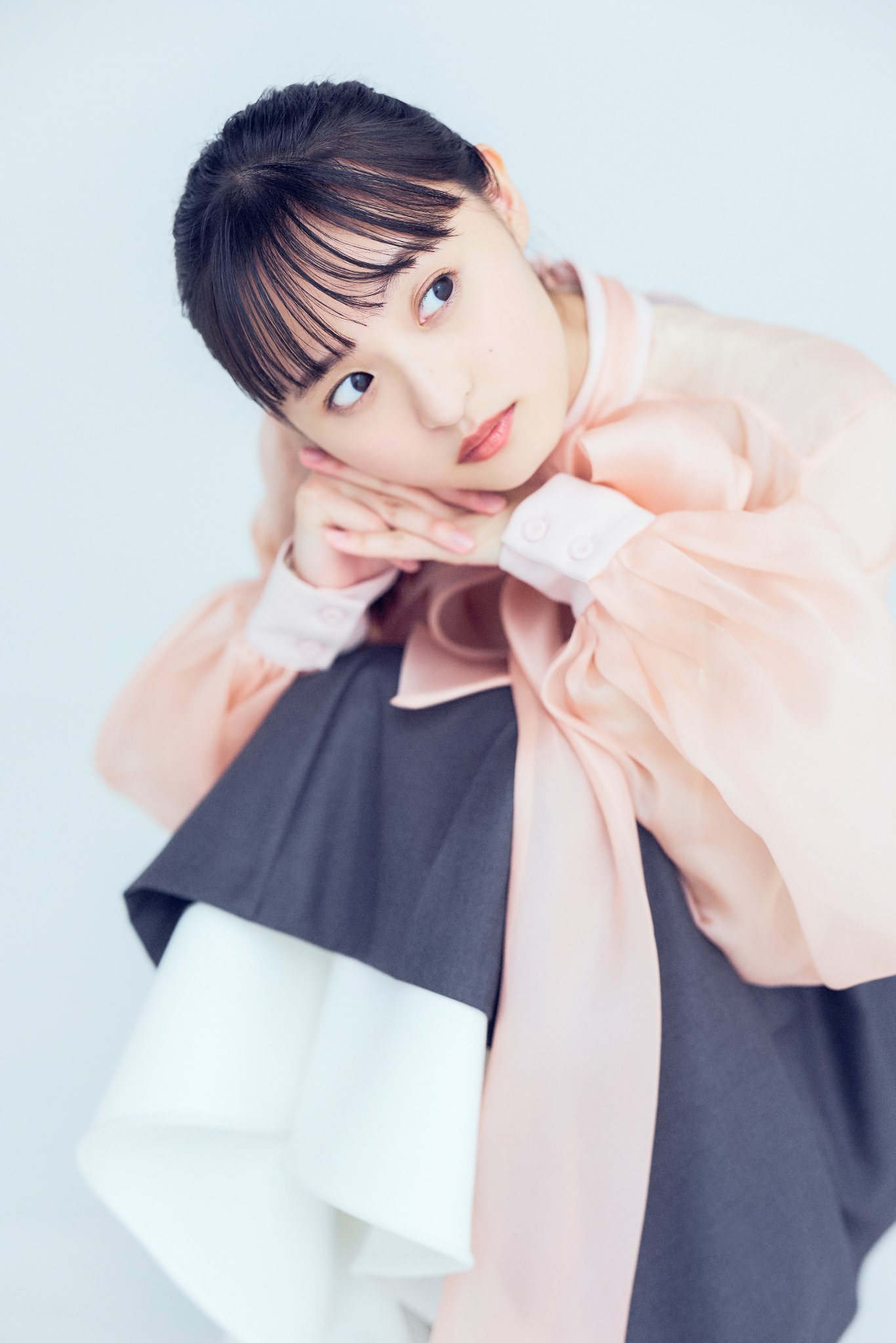 遠藤さくら　生写真　13th Anniversary　座りヨリ・座りヒキ 遠藤さくら 生写真 13th Anniversary 座りヨリ・座りヒキ 乃木坂