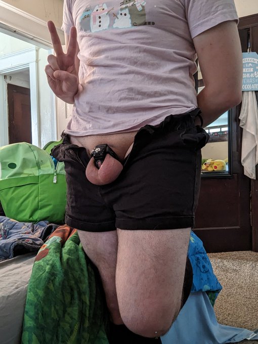 Lil locked femboi https://t.co/Y3xAt7Hs3x<a href="/tag/nsfw"class="tags"><span>#nsfw</span></a><a href="/tag/pupplay"class="tags"><span>#pupplay</span></a><a href="/tag/pupspace"class="tags"><span>#pupspace</span></a>